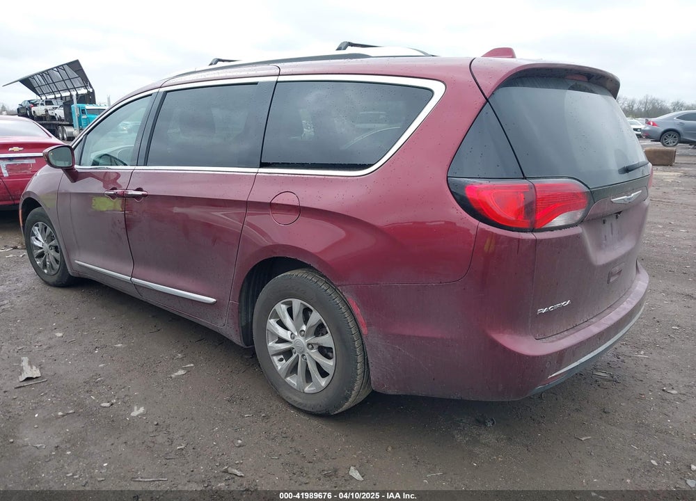 2018 CHRYSLER PACIFICA TOURING L VIN: 2C4RC1BG6JR204081