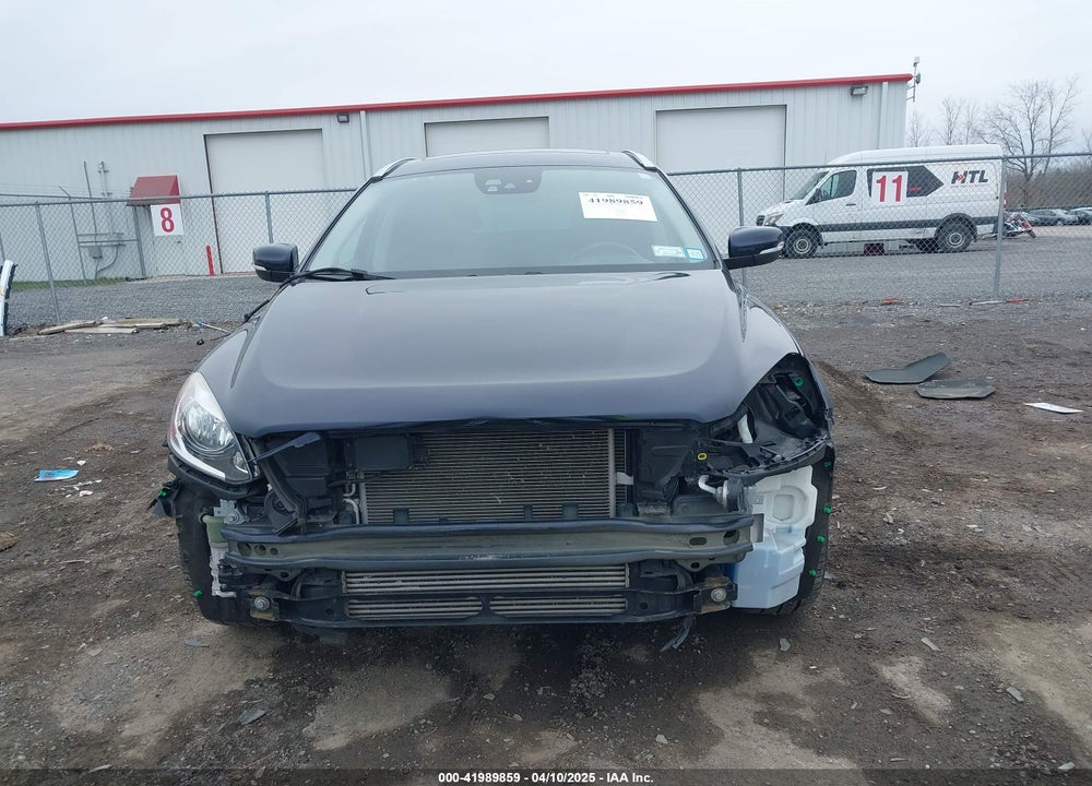 2017 VOLVO XC60 VIN: YV440MRU2H2157962