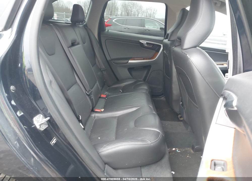 2017 VOLVO XC60 VIN: YV440MRU2H2157962