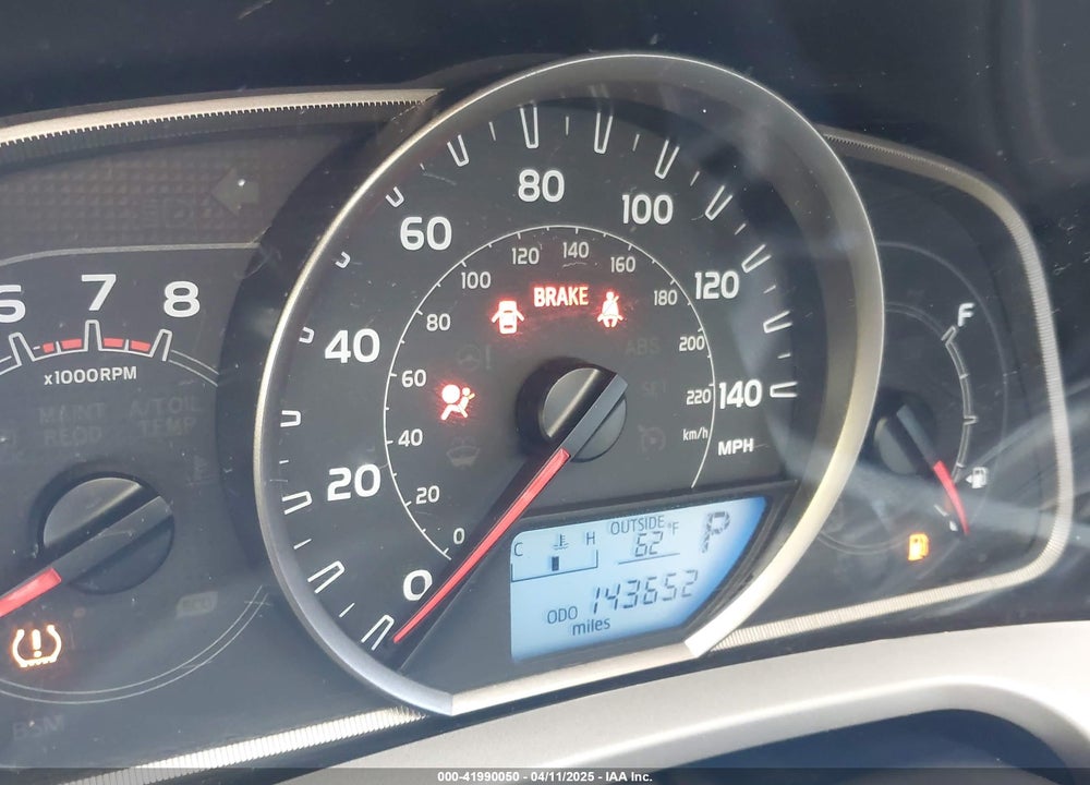 2015 TOYOTA RAV4 XLE VIN: 2T3WFREV7FW158583