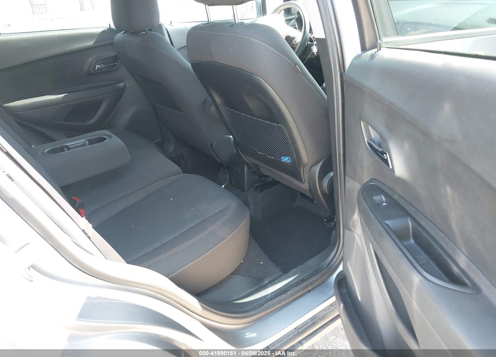 2020 CHEVROLET TRAX AWD LS VIN: 3GNCJNSB5LL157348