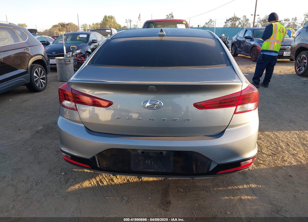2019 HYUNDAI ELANTRA SEL VIN: KMHD84LF1KU761595