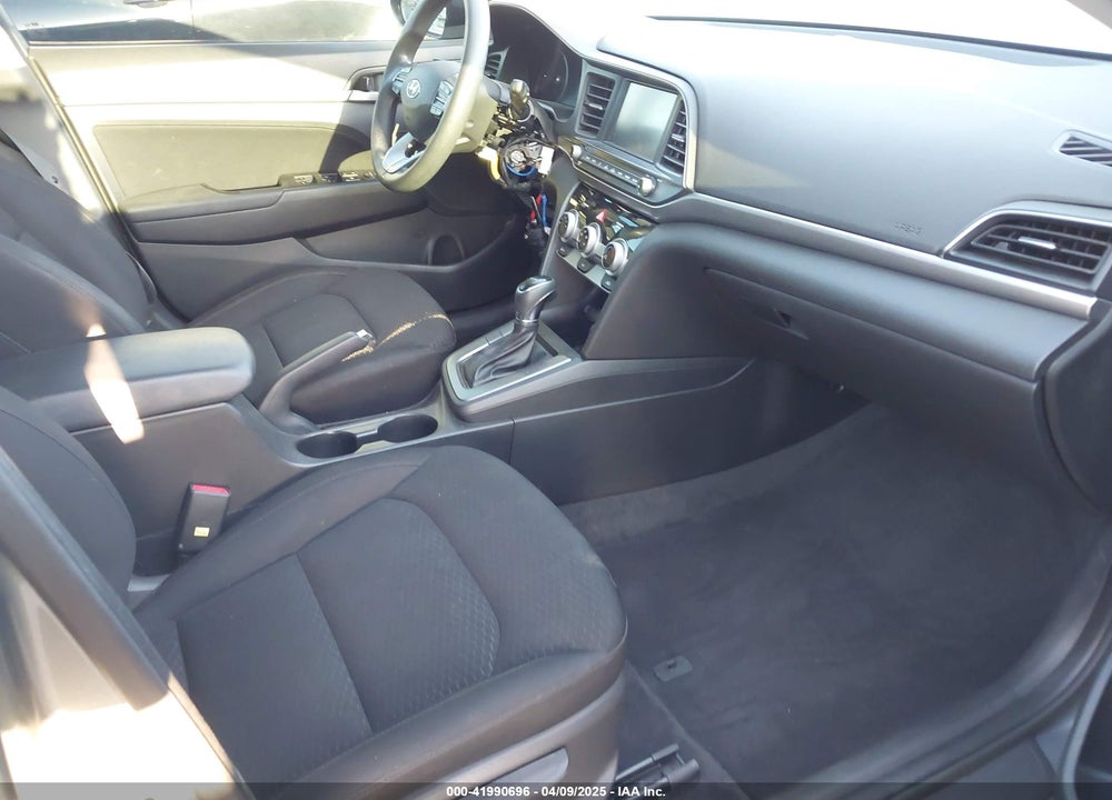 2019 HYUNDAI ELANTRA SEL VIN: KMHD84LF1KU761595