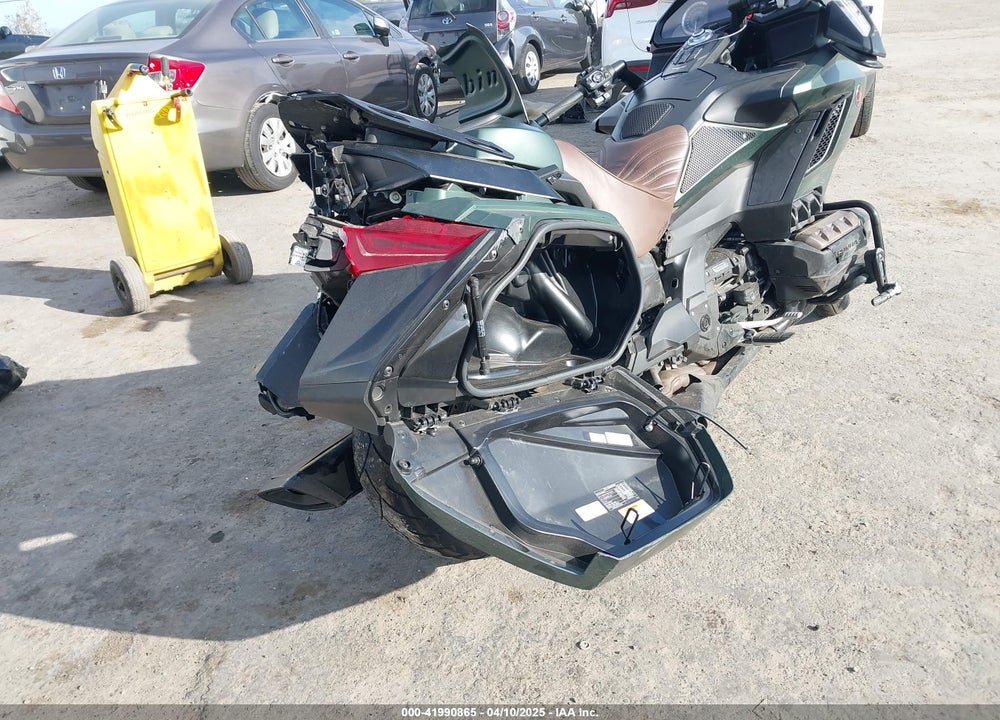 2024 HONDA GL1800 B VIN: JH2SC7947RK600411