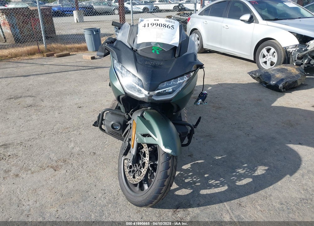 2024 HONDA GL1800 B VIN: JH2SC7947RK600411