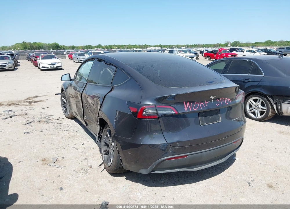 2024 TESLA MODEL Y LONG RANGE DUAL MOTOR ALL-WHEEL DRIVE VIN: 7SAYGDEEXRA304932