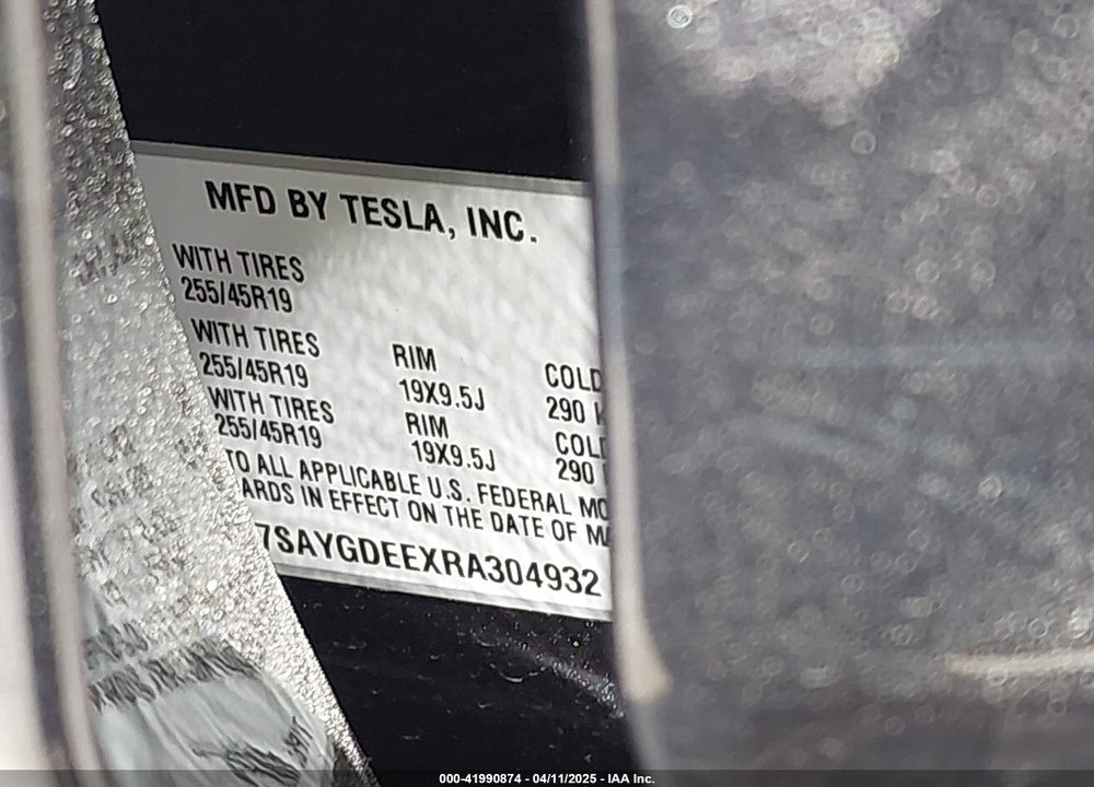 2024 TESLA MODEL Y LONG RANGE DUAL MOTOR ALL-WHEEL DRIVE VIN: 7SAYGDEEXRA304932