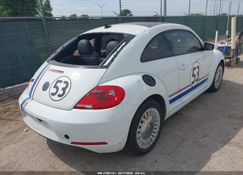 2015 VOLKSWAGEN BEETLE VIN: 3VWJ07AT9FM636098