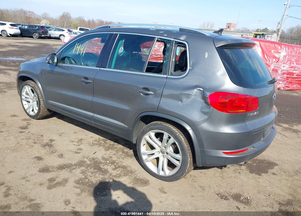 2012 VW TIGUAN VIN: WVGBV7AX8CW092373