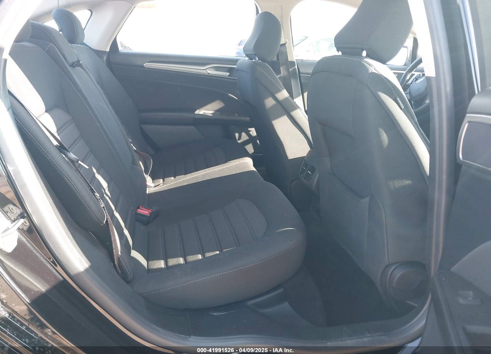 2020 FORD FUSION VIN: 3FA6P0HD8LR119972