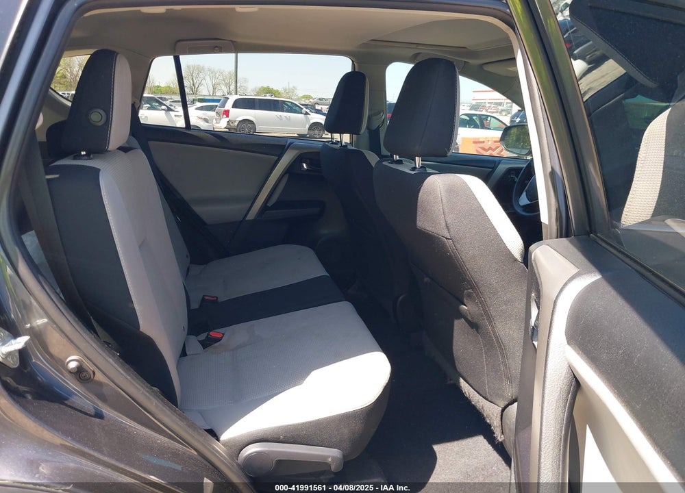 2017 TOYOTA RAV4 XLE VIN: 2T3WFREV0HW403078