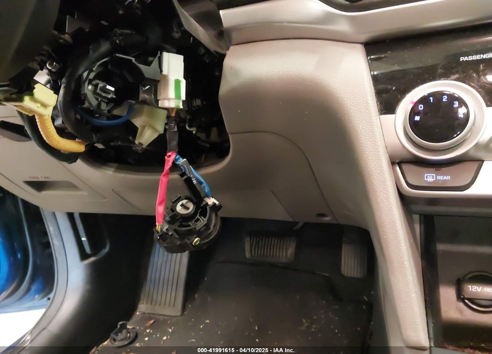 2019 HYUNDAI ELANTRA VIN: 5NPD84LF5KH438603