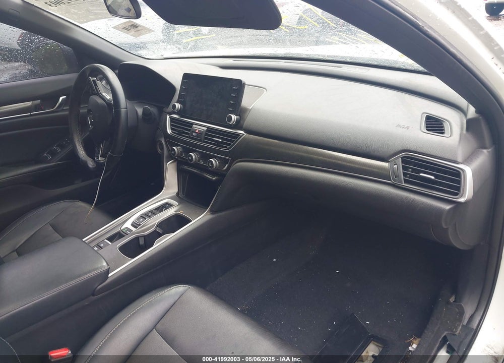 2018 HONDA ACCORD VIN: 1HGCV2F52JA006814