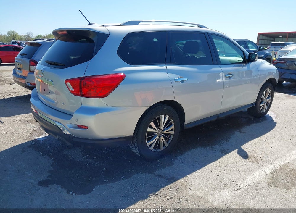 2017 NISSAN PATHFINDER SV VIN: 5N1DR2MN1HC673409