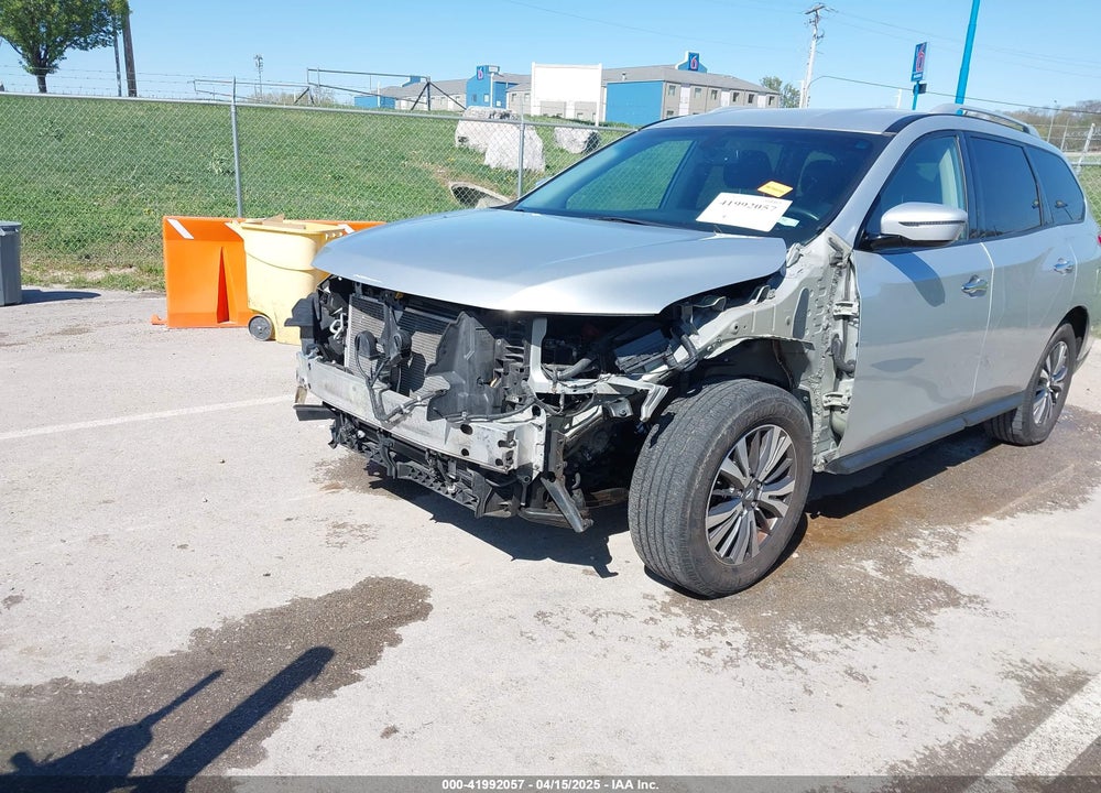 2017 NISSAN PATHFINDER SV VIN: 5N1DR2MN1HC673409