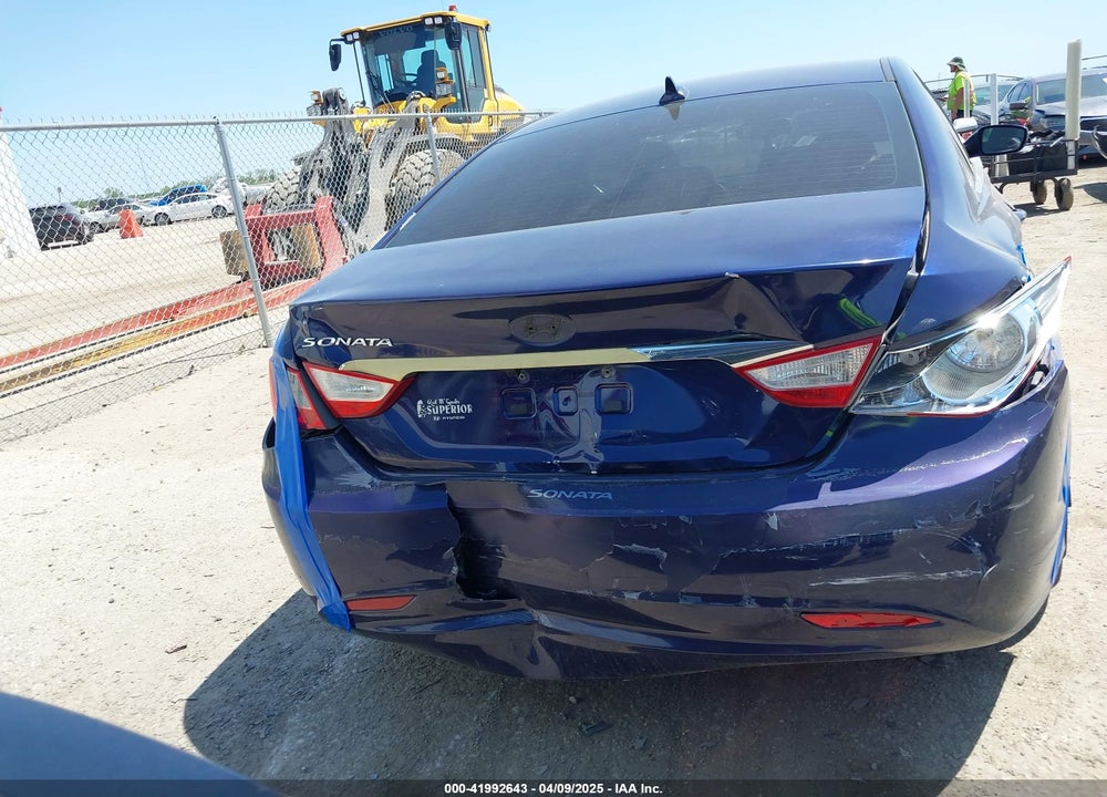 2011 HYUNDAI SONATA VIN: 5NPEB4AC9BH239097