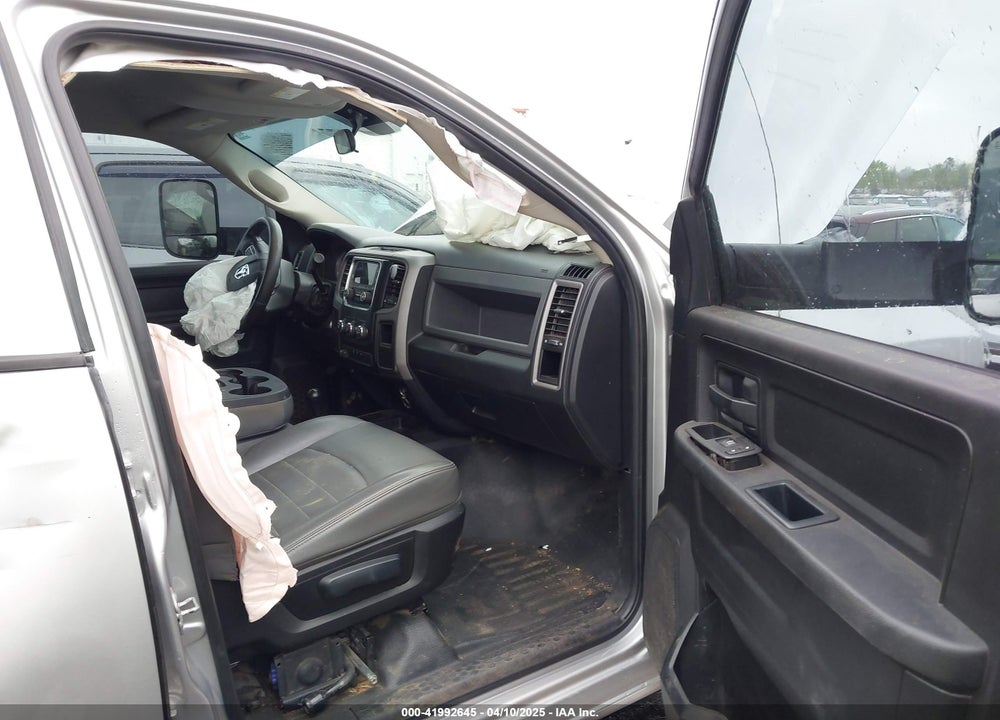 2017 RAM 2500 VIN: 3C6UR5CL3HG529578