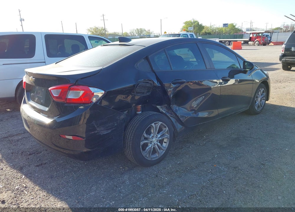 2019 CHEVROLET CRUZE LS VIN: 1G1BC5SMXK7126074