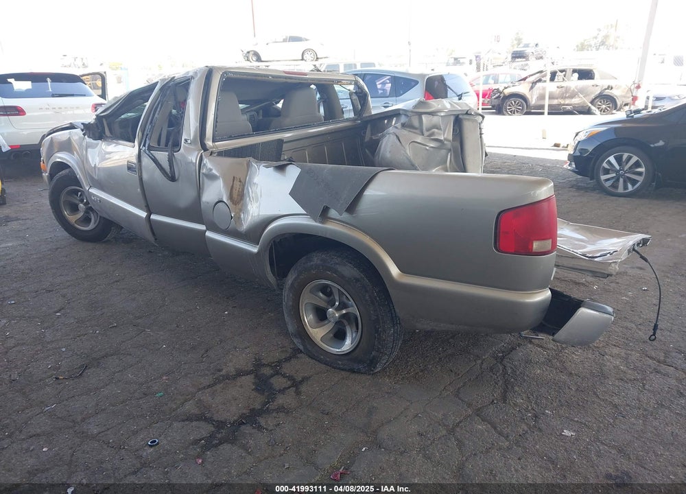2003 CHEVROLET S-10 LS VIN: 1GCCS19H238187348