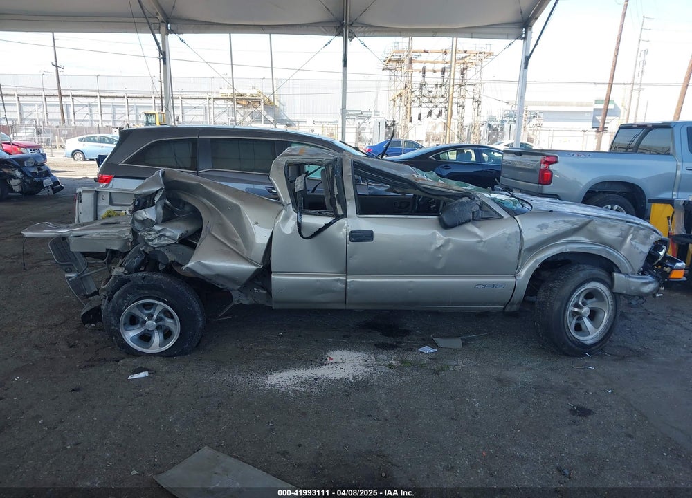 2003 CHEVROLET S-10 LS VIN: 1GCCS19H238187348