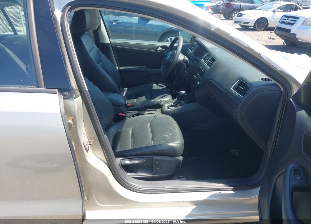 2014 VOLKSWAGEN JETTA 1.8T SE VIN: 3VWD17AJ9EM271316