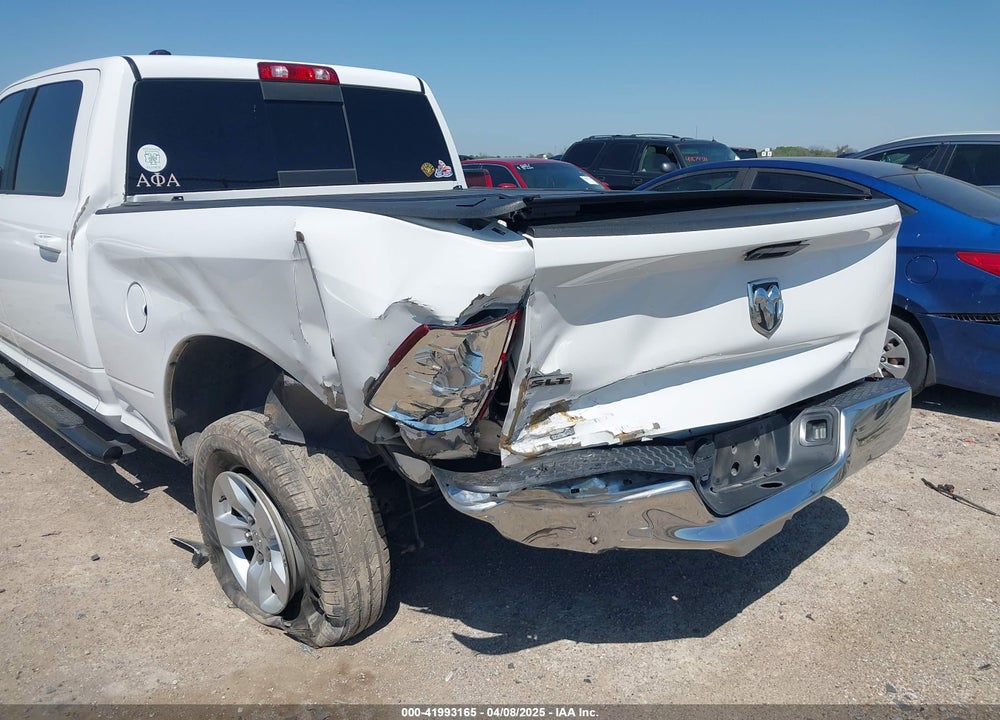 2019 RAM 1500 CLASSIC VIN: 1C6RR6TT4KS608723
