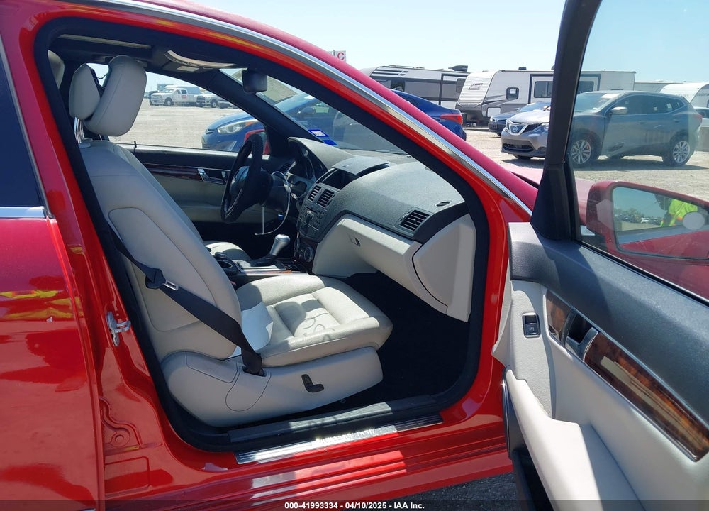 2011 MERCEDES-BENZ C CLASS VIN: WDDGF8BB4BR147145