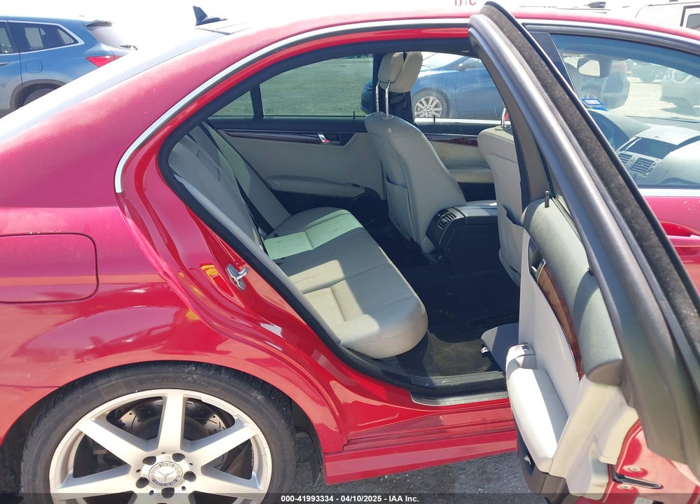 2011 MERCEDES-BENZ C CLASS VIN: WDDGF8BB4BR147145