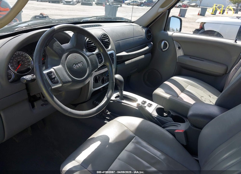 2007 JEEP LIBERTY VIN: 1J4GL58K87W520229