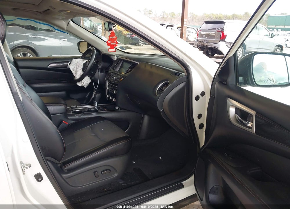 2020 NISSAN PATHFINDER VIN: 5N1DR2CM3LC646438