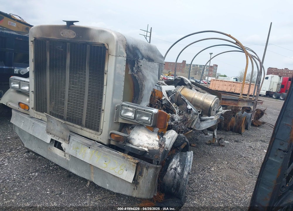 1999 PETERBILT 379 VIN: 1XP5DB9X6XN477789