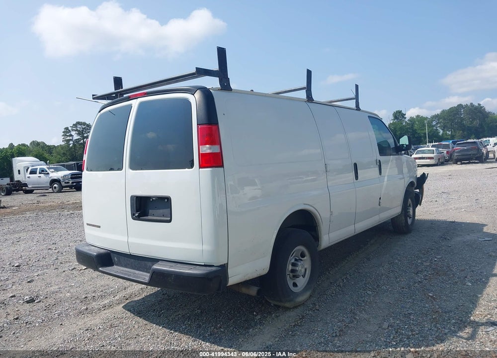 2021 CHEVROLET EXPRESS CARGO RWD 2500 REGULAR WHEELBASE WT VIN: 1GCWGAF71M1154667