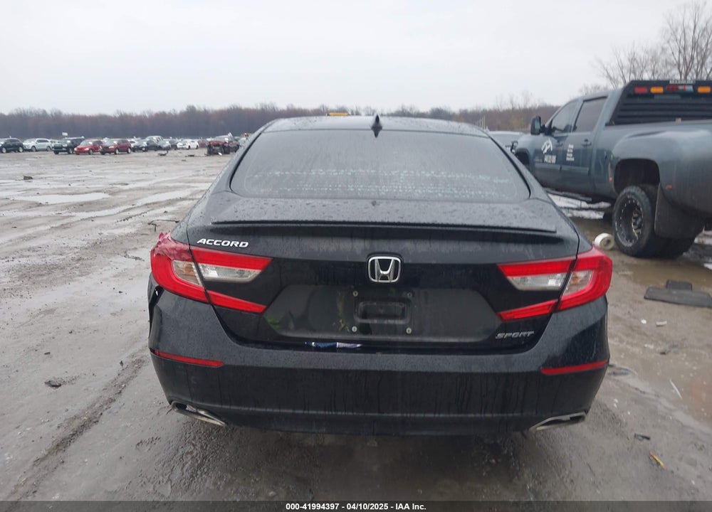 2018 HONDA ACCORD VIN: 1HGCV1F33JA222874