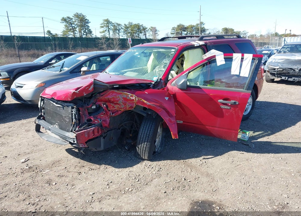 2008 FORD ESCAPE VIN: 1FMCU93128KC67811