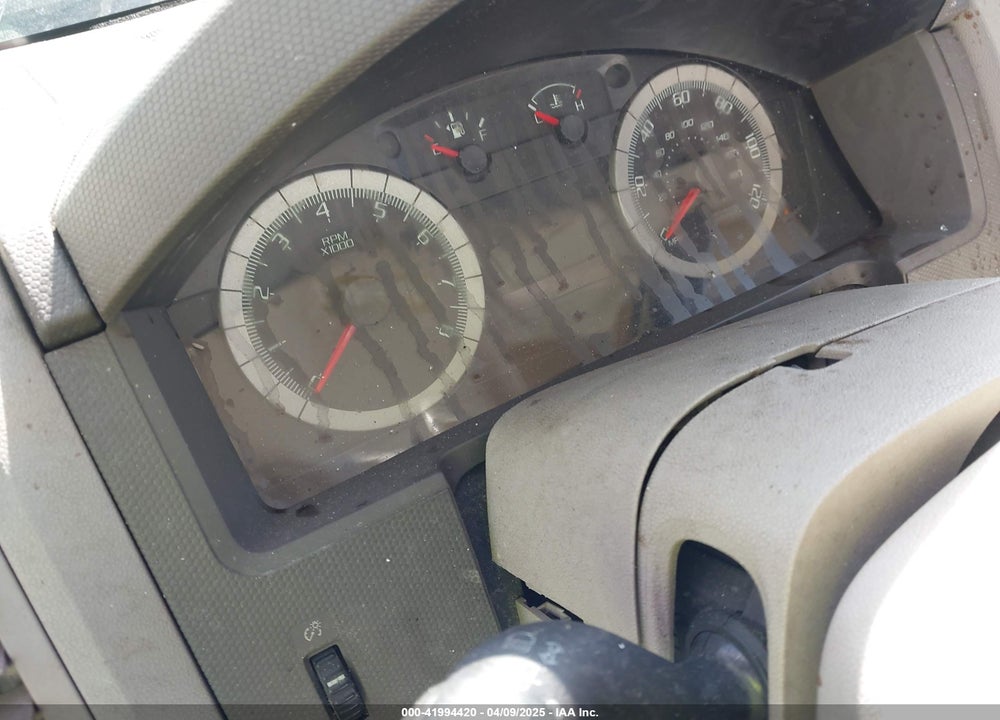 2008 FORD ESCAPE VIN: 1FMCU93128KC67811