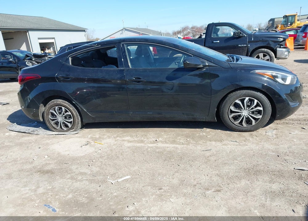 2016 HYUNDAI ELANTRA VIN: 5NPDH4AEXGH761529
