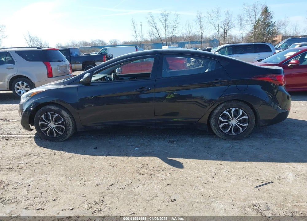 2016 HYUNDAI ELANTRA VIN: 5NPDH4AEXGH761529