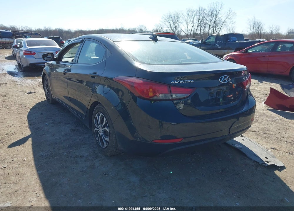 2016 HYUNDAI ELANTRA VIN: 5NPDH4AEXGH761529