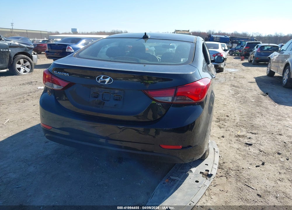 2016 HYUNDAI ELANTRA VIN: 5NPDH4AEXGH761529