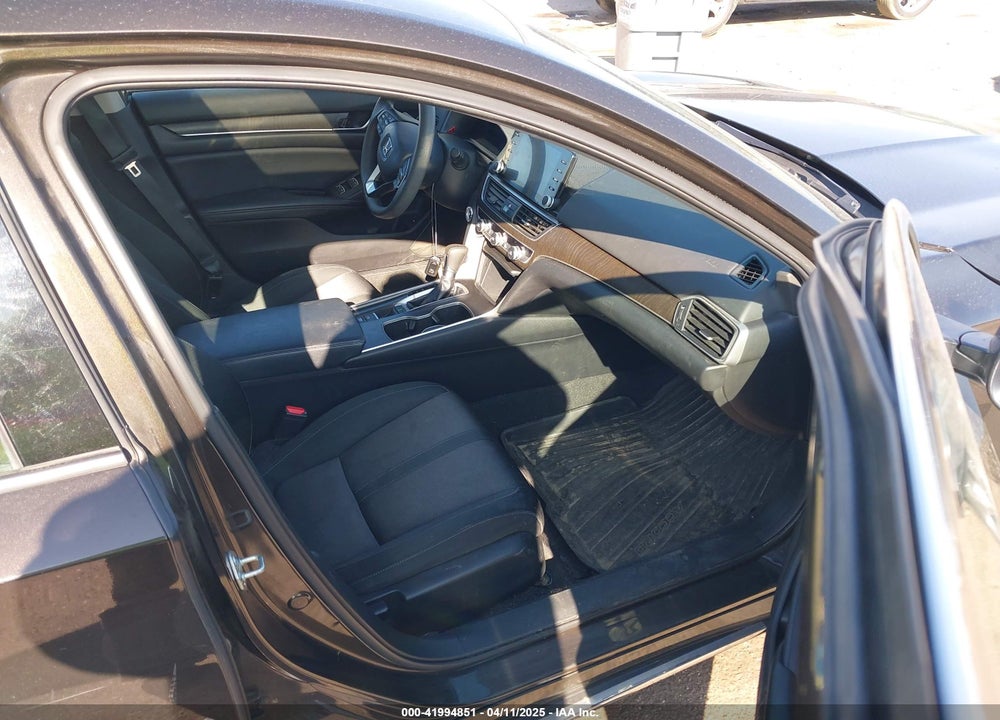 2018 HONDA ACCORD EX VIN: 1HGCV1F47JA242618