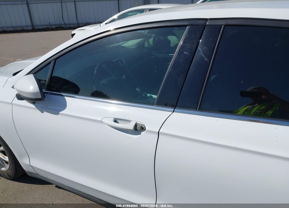 2016 FORD FUSION S VIN: 3FA6P0G79GR157809