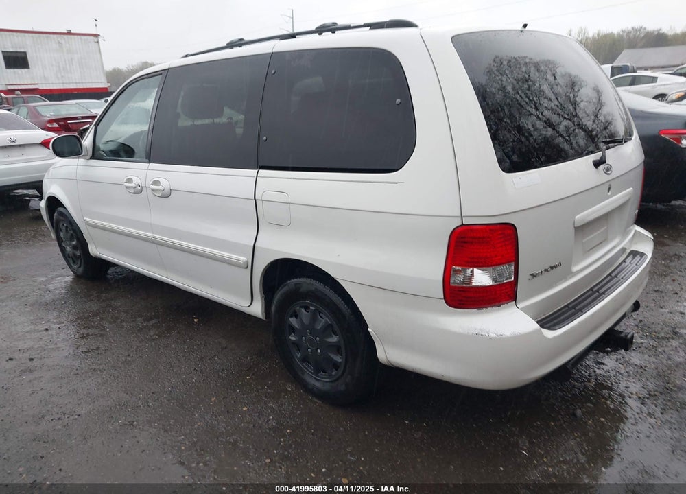 2005 KIA SEDONA VIN: KNDUP131256668958