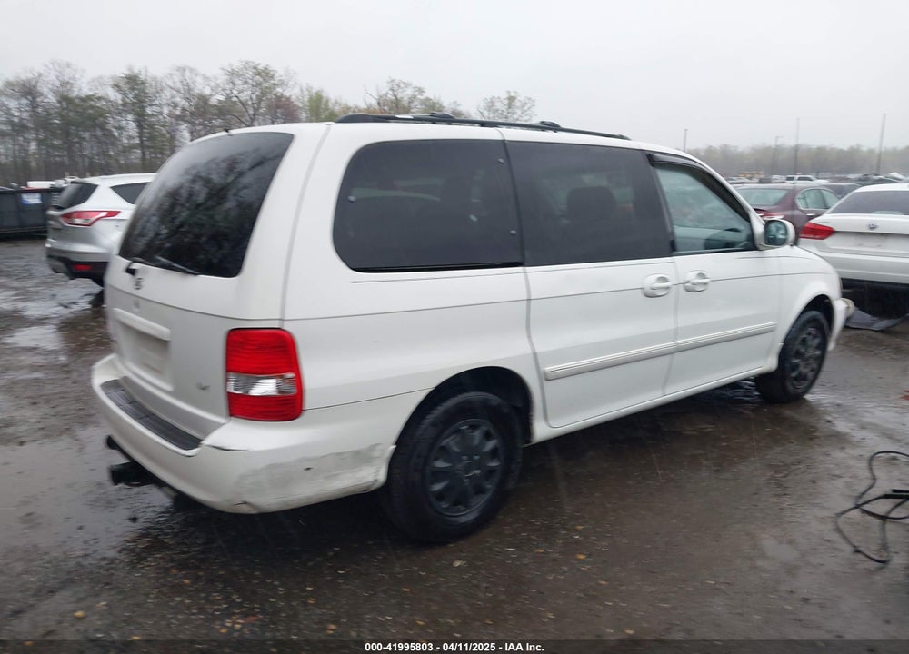 2005 KIA SEDONA VIN: KNDUP131256668958