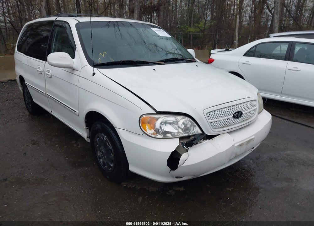 2005 KIA SEDONA VIN: KNDUP131256668958