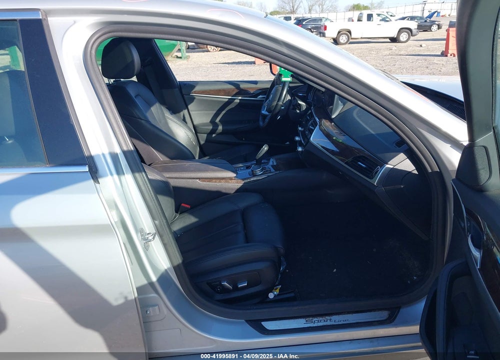 2019 BMW 5 SERIES VIN: WBAJA7C53KG911819