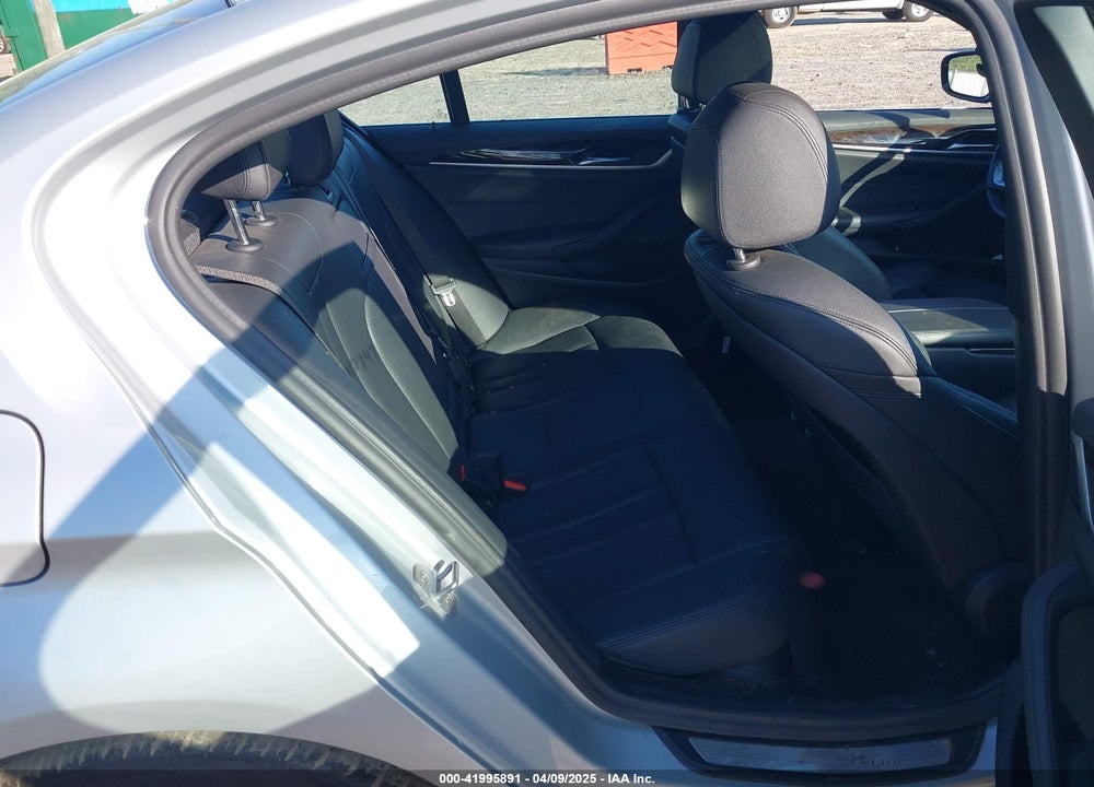 2019 BMW 5 SERIES VIN: WBAJA7C53KG911819
