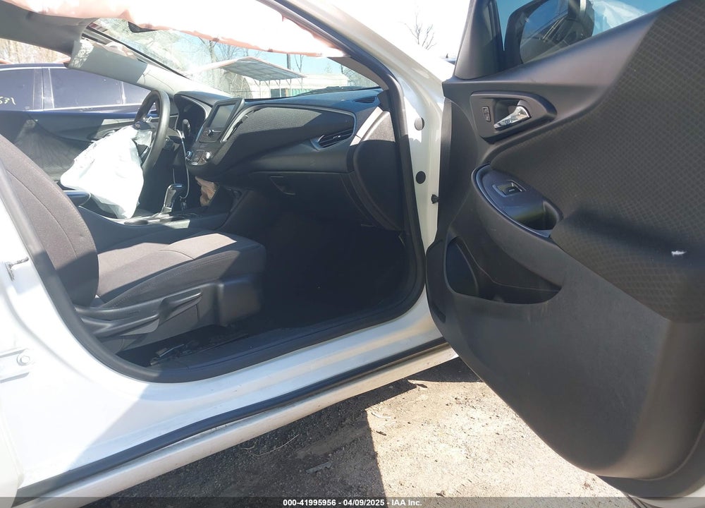 2018 CHEVROLET MALIBU VIN: 1G1ZB5ST2JF278282
