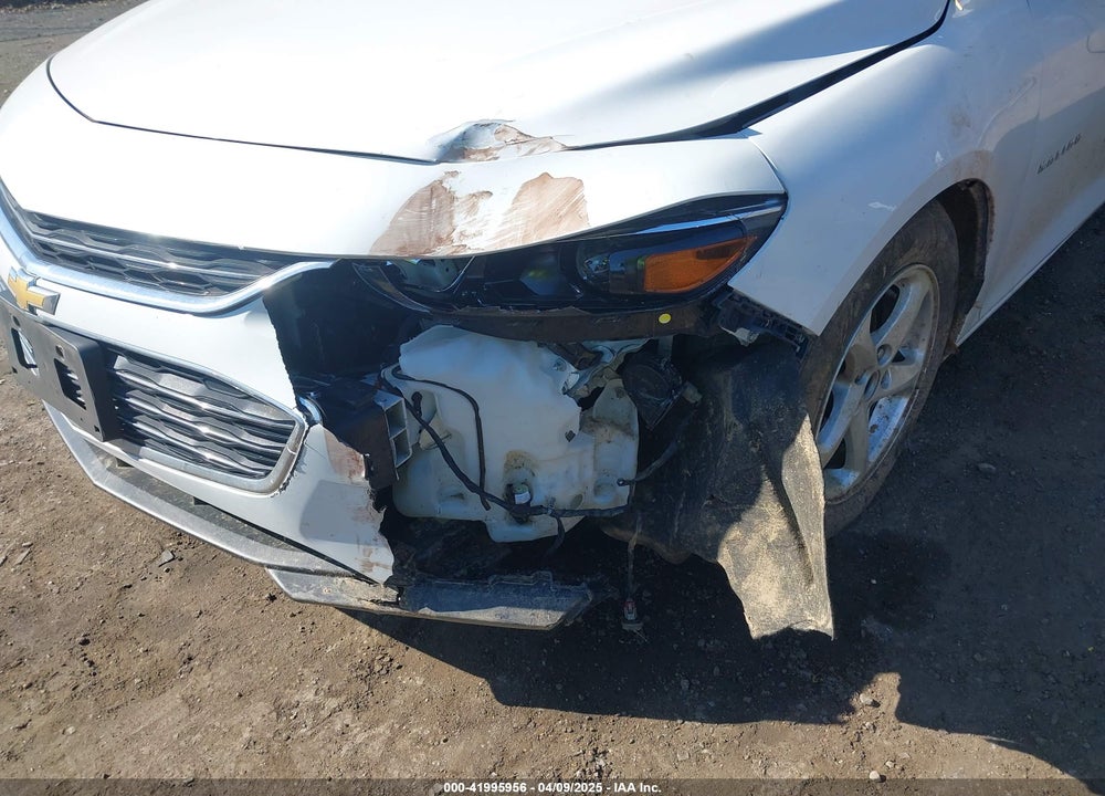 2018 CHEVROLET MALIBU VIN: 1G1ZB5ST2JF278282