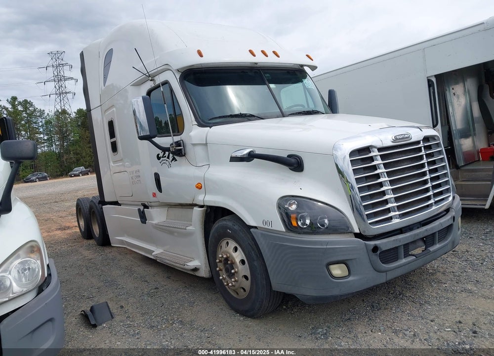 2015 FREIGHTLINER CASCADIA 125 VIN: 3AKJGLD60FSGF9604