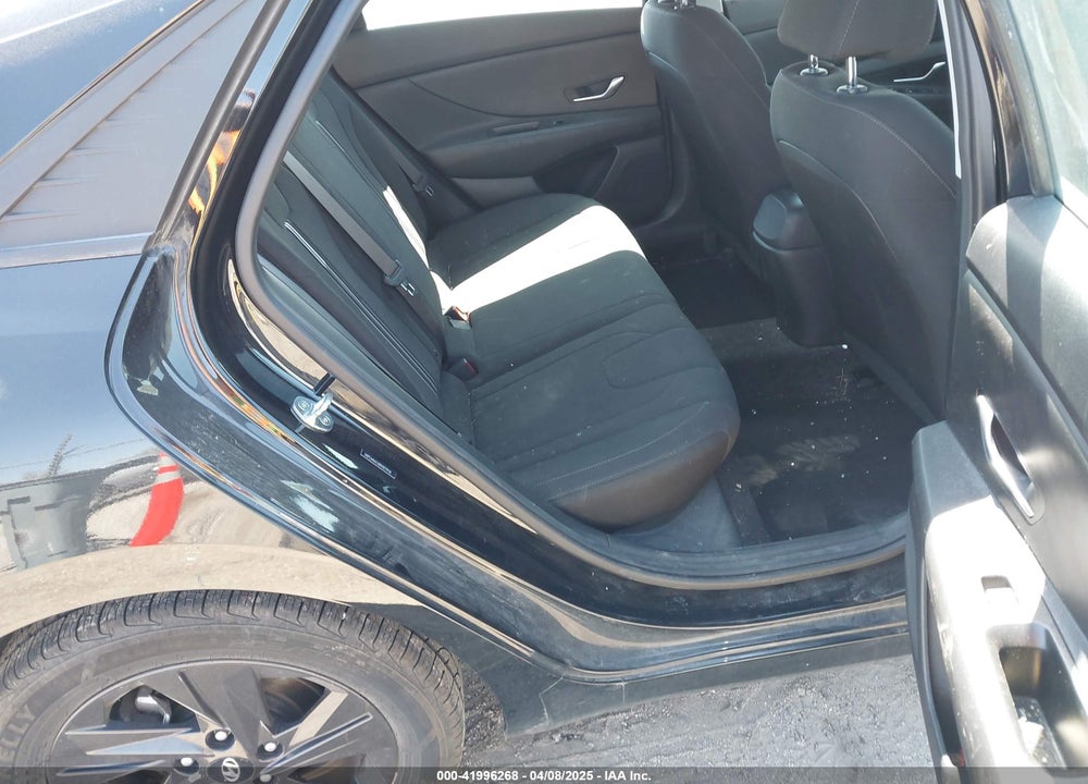 2022 HYUNDAI ELANTRA SEL VIN: 5NPLM4AG0NH079930